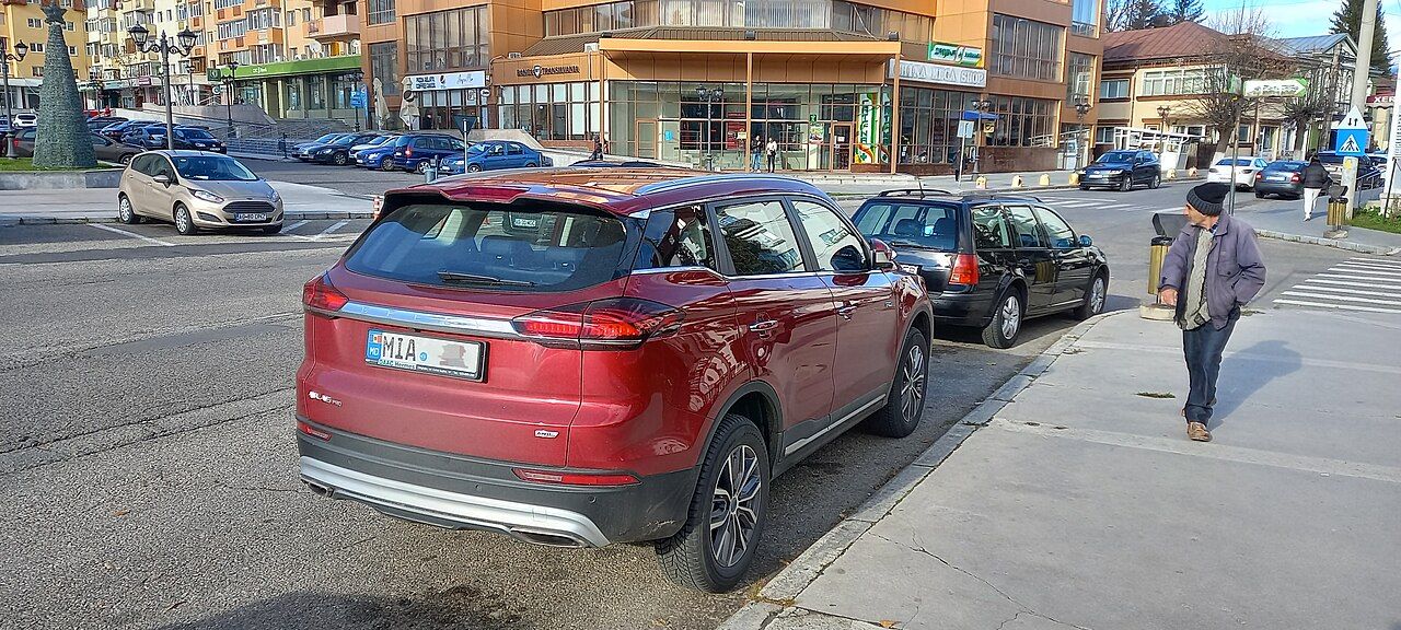 Фото модели: Geely Atlas 4WD, вид сзади
